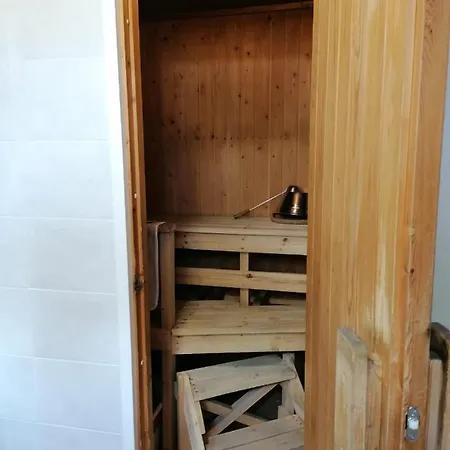 Сasa de vacaciones Authentic At The Reindeer Farm